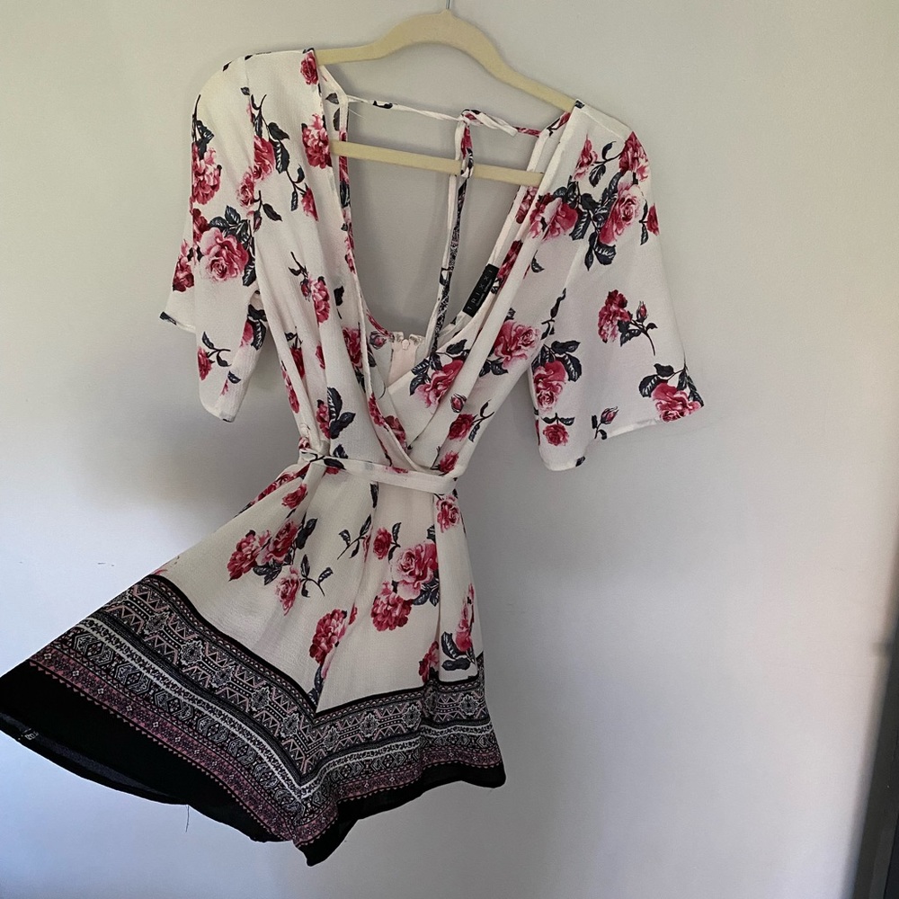 Francesca’s boutique ROMPER, size: SMALL, never been worn!